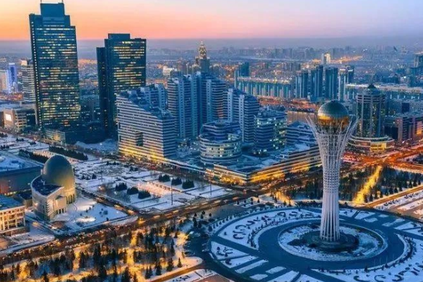 哈萨克斯坦的人口有多少